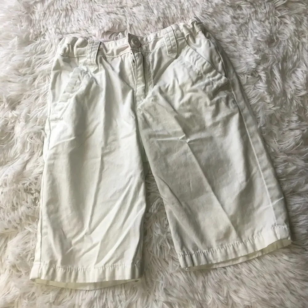 THE CHILDREN'S PLACE • White Summer Bermuda Shorts